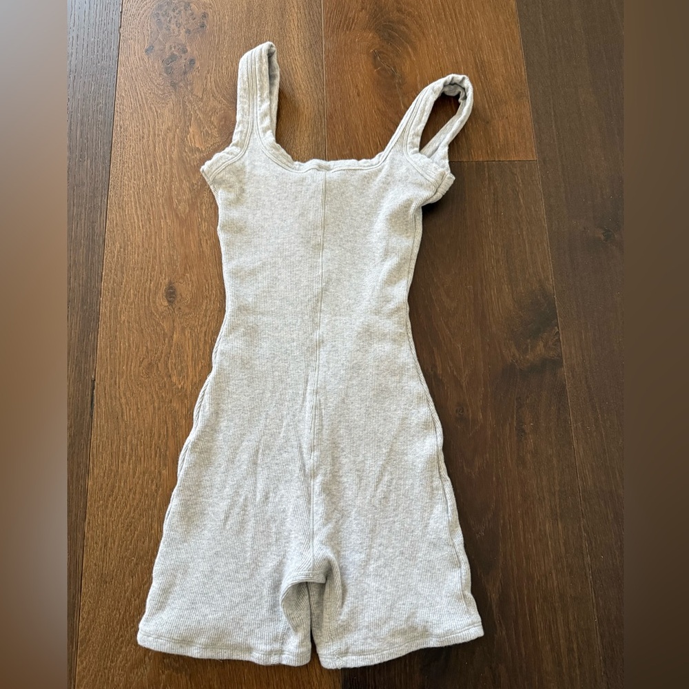 SKIMS Cotton Rib Onesie Bodysuit - Picture 6 of 6